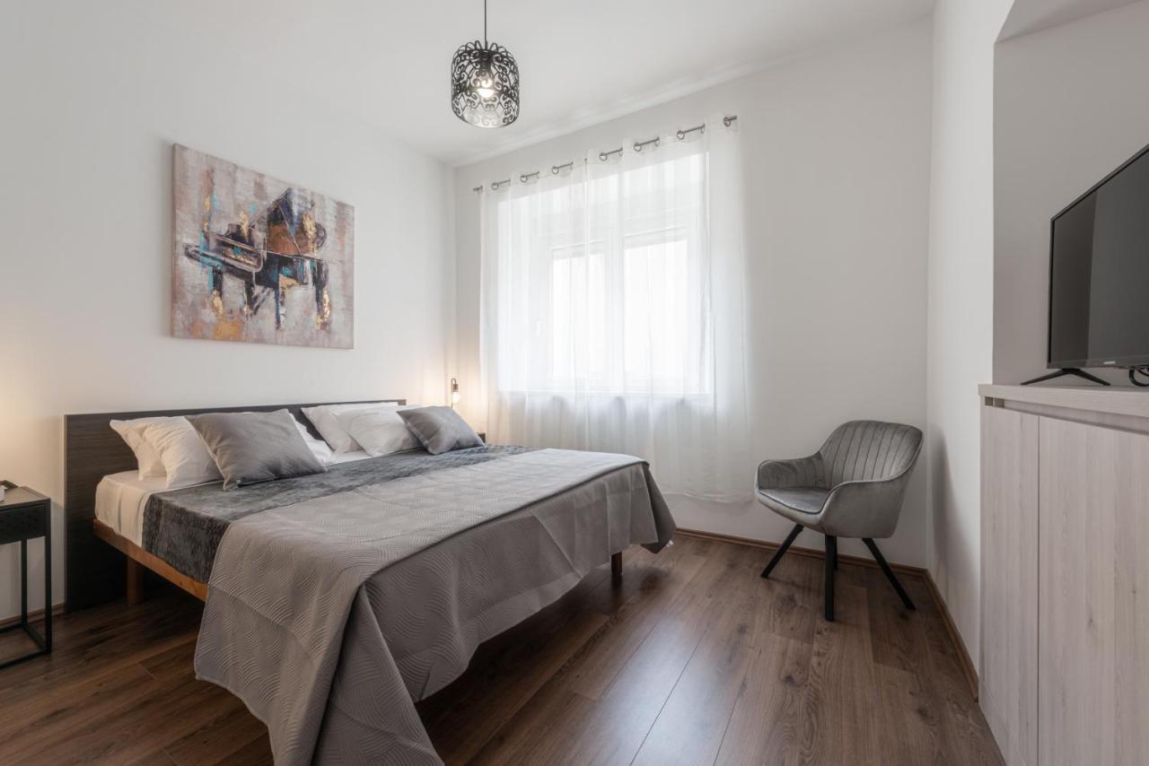 Silent Sunny Arc Apartment Дубровник Екстериор снимка