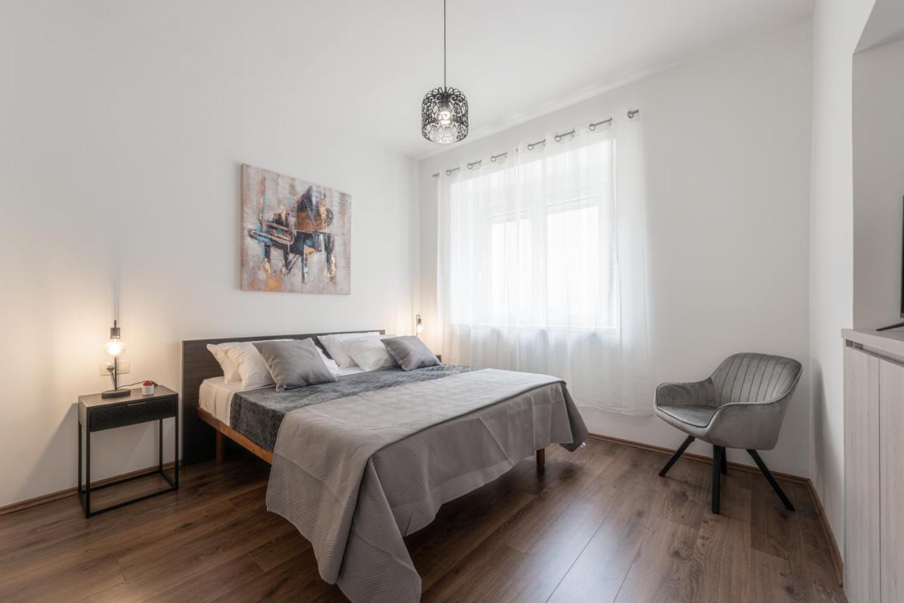 Silent Sunny Arc Apartment Дубровник Екстериор снимка