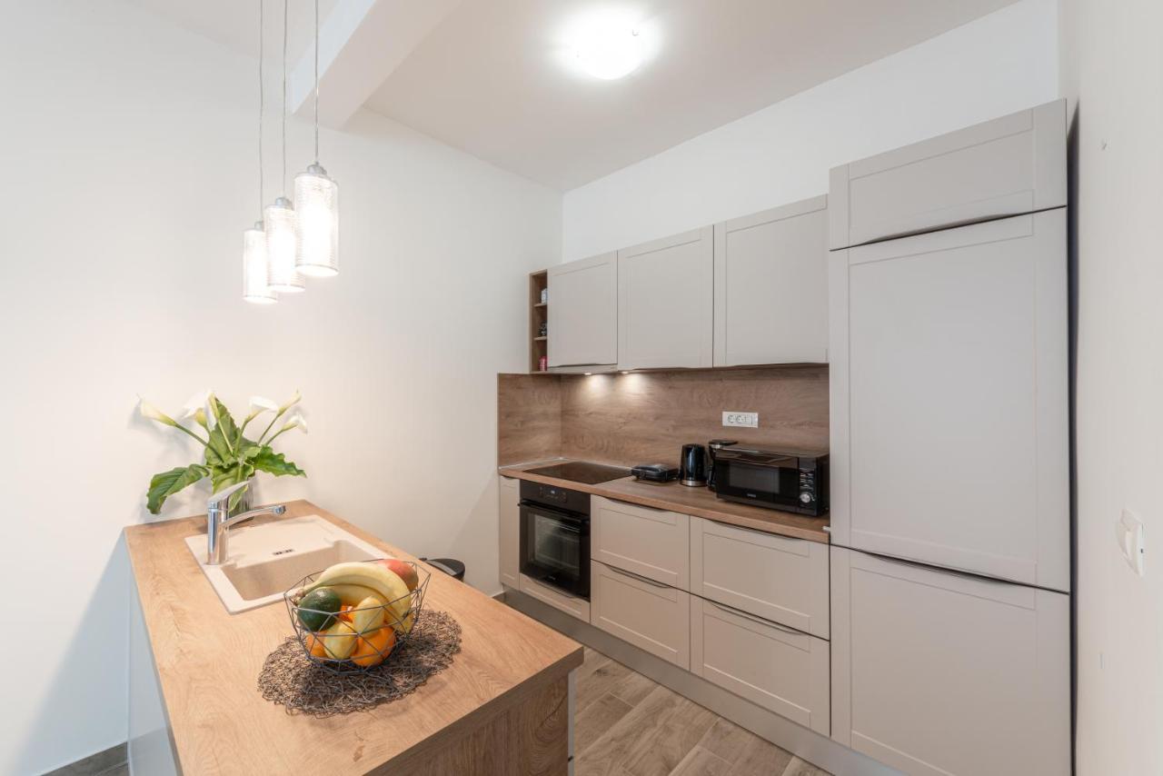 Silent Sunny Arc Apartment Дубровник Екстериор снимка