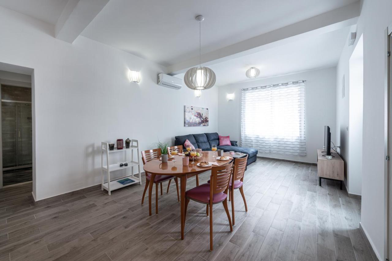 Silent Sunny Arc Apartment Дубровник Екстериор снимка